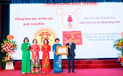 Ngành GD&ĐT Quận tổ chức Lễ kỷ niệm 40 năm ngày Nhà giáo Việt Nam 20/11, đón nhận Huân chương Lao động hạng Nhất