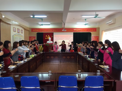 Trường Mầm non đô thị Việt Hưng tổ chức chương trình họp mặt đầu xuân với toàn thể CBGVNV trong trường.