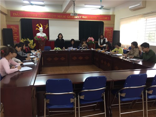 Chiều 7/12/2017, UBND Quận Long Biên tổ chức lấy tín nhiệm giới thiệu nguồn quy hoạch CBQL tại Trường Mầm non đô thị Việt Hưng.