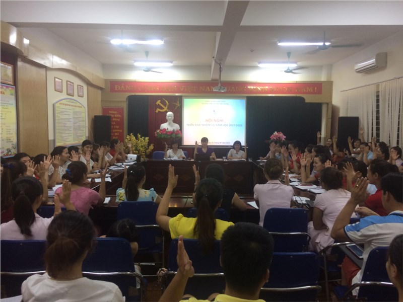 Hội nghị triển khai nhiệm vụ năm học 2017 – 2018 trường Mầm non Đô thị Việt Hưng