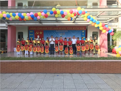 Trường MN Đô Thị Việt Hưng tổ chức Ngày hội thể dục thể thao trong không khí sôi nổi, hào hứng.