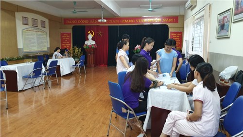 Trường Mầm non Đô Thị Việt Hưng tổ chức khám sức khỏe cho cán bộ, giáo viên, nhân viên năm học 2019-2020