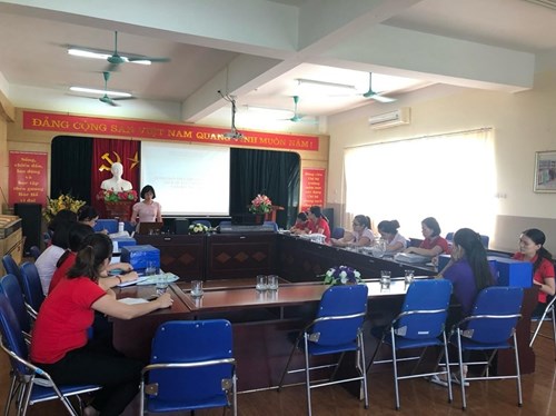 Trường Mầm non Đô thị Việt Hưng tổ chức buổi sinh hoạt chuyên môn triển khai công tác năm học 2019 – 2020