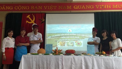 Hội thi “Nhân viên nuôi dưỡng giỏi” trường mầm non Đô thị Việt Hưng