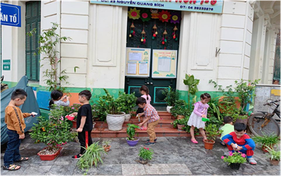 Đề tái: Bé chăm sóc cây xanh Lứa tuổi : 3-4 tuổi Giáo viên: Đỗ Thị Ngọc Linh 