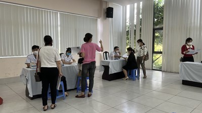 Trường mầm non Đức Giang tổ chức khám sức khỏe định kỳ cho Cán bộ, giáo viên, nhân viên. Năm học 2022 - 2023