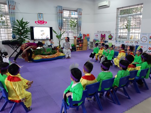 Cô giáo Trần Thị Hồng Liên tham gia hội thi  Giáo viên dạy giỏi cấp trường 