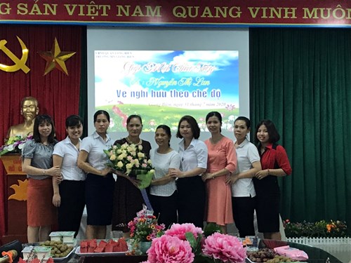 Gặp mặt chia tay cô giáo Nguyễn Thị Lan