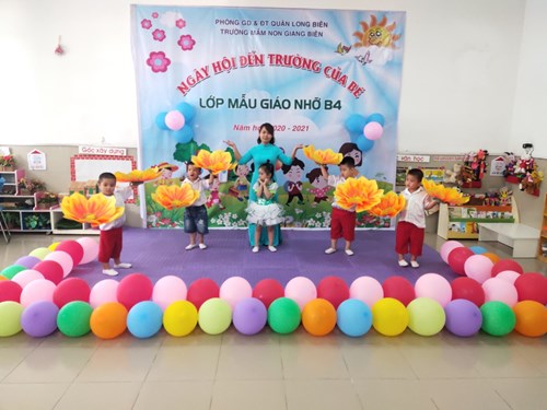 Ngày hội đến trường của các bé trường mầm non Giang Biên