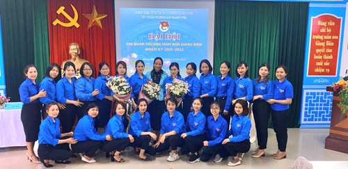 Ban chấp hành chi đoàn trường MN Giang Biên long trọng tổ chức Đại hội chi đoàn nhiệm kỳ 2021- 2022