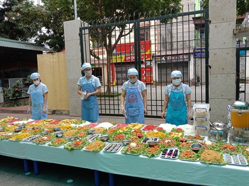 Tổ chức tiệc buffet cho trẻ tại 2 cơ sở