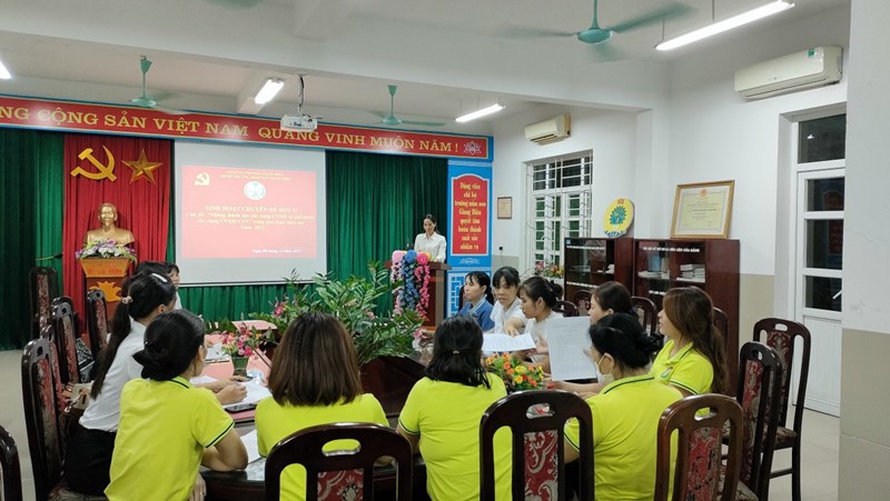 Sinh hoạt chuyên đề đợt 2 với chủ đề Những thành tự xây dựng chủ nghĩa xã hội và giải pháp xây dựng CNXH ở Việt Nam trong giai đoạn hiện nay