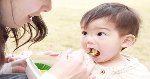 Mách mẹ cách phát hiện và chăm sóc trẻ suy dinh dưỡng chuẩn nhất từ bác sĩ