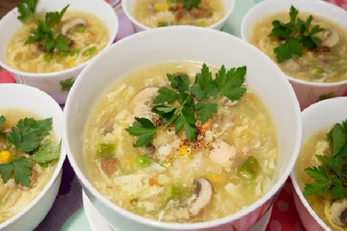 Cách nấu súp hải sản thập cẩm thơm ngon, đủ dinh dưỡng cho bé