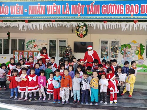 Noel vui vẻ - ấm áp cùng các bé lớp C1