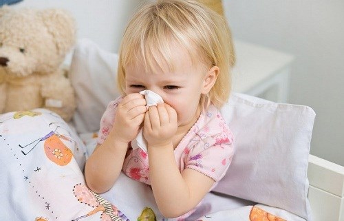 Nên làm gì khi trẻ bị viêm mũi mủ?