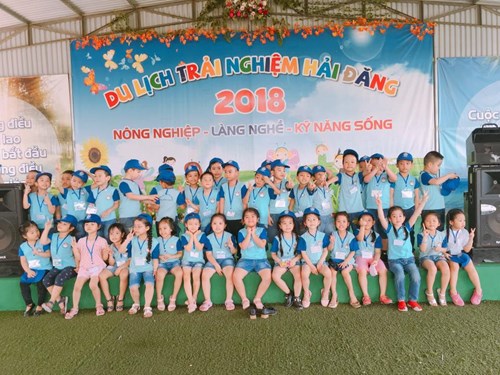 Các bé lớp mẫu giáo lớn A2 thăm quan trang trại giáo dục Hải Đăng