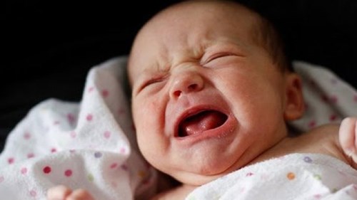 Nguyên nhân dấu hiệu cách phòng và điều trị tình trạng thiếu canxi ở trẻ khiến bé hay giật mình, quấy khóc các bà mẹ nên biết