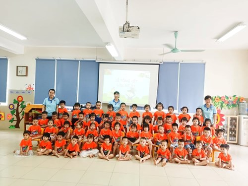 Lễ tổng kết năm học 2019 -2020 của các bé lớp nhà trẻ D1