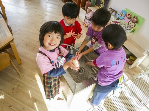 10 Cách dạy con của người Nhật giúp con thông minh và tự lập