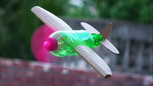 Hướng dẫn là máy bay bằng vở chai nhựa