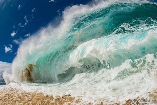 Thơ:  Sự tích sóng biển 