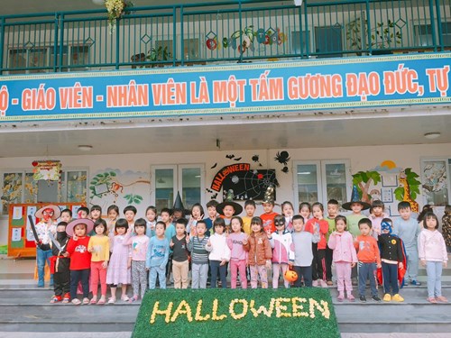  Lễ hội Halloween của các bé lớp MGL A4