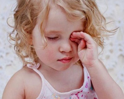 Cách phòng tránh bệnh đau mắt đỏ cho trẻ em
