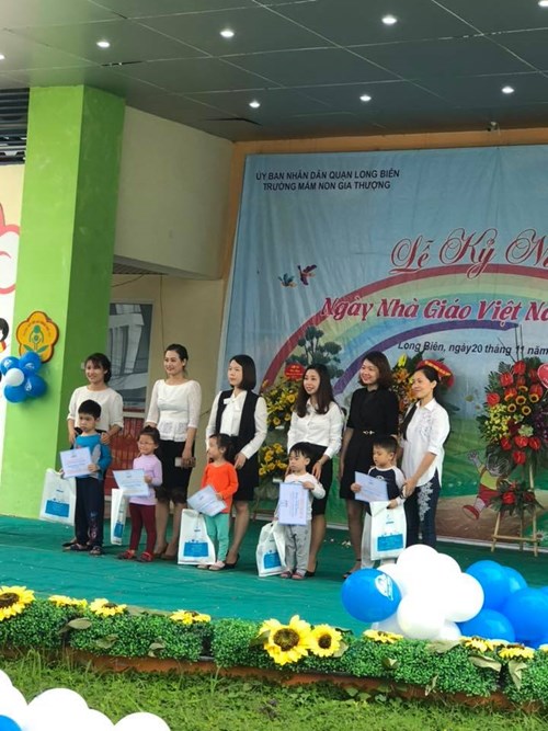 Các bé lớp MGL A5 với  Lễ chào mừng ngày nhà giáo Việt Nam 20/11  của trường Mầm non Gia Thượng