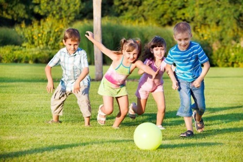 Hoạt động thể chất giúp con bạn phát triển khỏe mạnh hơn