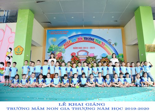 Hình ảnh khai giảng năm học của các bạn lớp MGL A6