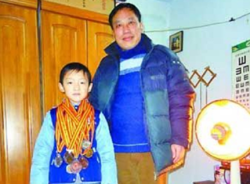 Cậu bé thần đồng, 8 tuổi vào thẳng lực lượng đặc biệt của quân đội Trung Quốc
