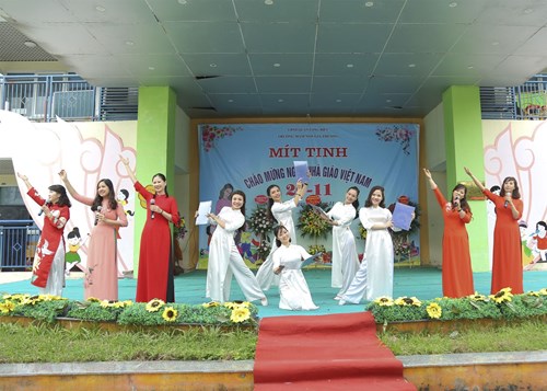 Trường mầm non Gia Thượng long trọng tổ chức mít tinh chào mừng ngày Nhà giáo Việt Nam 20-11