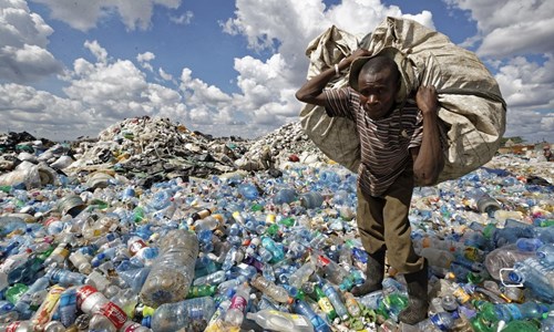 Nước giàu không thể  vô tư  đưa rác thải nhựa đến nước nghèo nữa