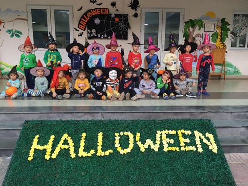 Lễ hội Halloween của các bạn nhỏ lớp mẫu giáo nhỡ B1 trường mầm non Gia Thượng.