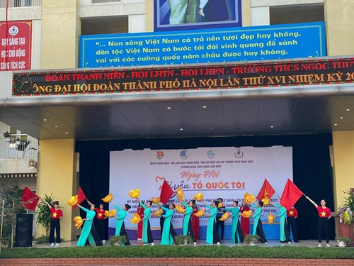 Chi đoàn trường MN Gia Thượng tham gia ngày hội  Tôi yêu Việt Nam 