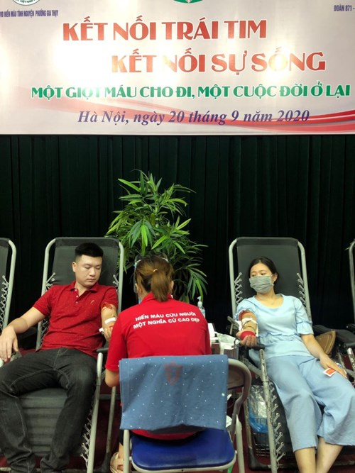 Trường Mầm non Gia Thụy tham gia ngày hội hiến máu của Hội chữ thập đỏ phường Gia Thụy năm 2020