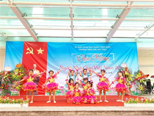 Trường mầm non Gia Thụy tưng bừng kỉ niệm 36 năm ngày nhà giáo Việt Nam