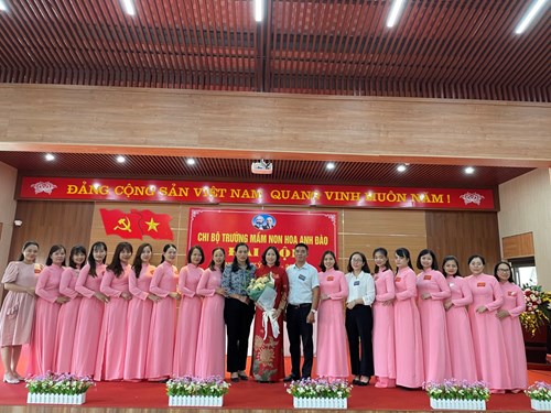 Trường Mầm non Hoa Anh Đào tổ chức đại hội chi bộ nhiệm kỳ 2022 - 2025