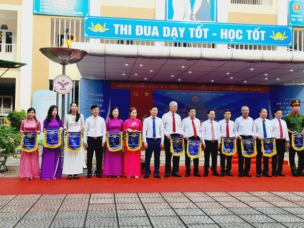 Trường MN Hoa Hướng Dương hân hoan chào mừng Đại hội TDTT phường Việt Hưng lần thứ V - năm 2022 thành công tốt đẹp