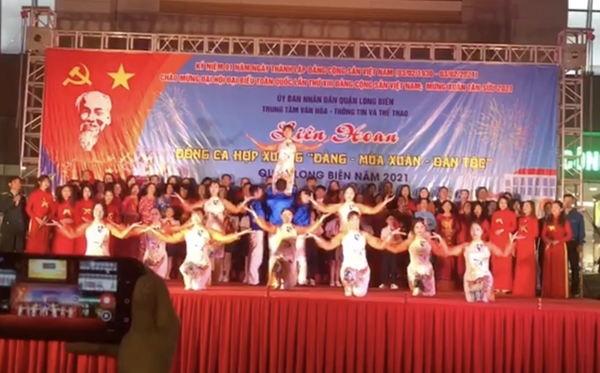 Trường mầm non Hoa Mai tham gia chương trình  Liên hoan đồng ca hợp xướng Đảng - Mùa xuân - Dân tộc  do quận Long Biên tổ chức