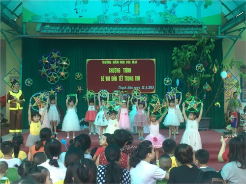 Trường Mầm non Hoa Mai tổ chức chương trình  Bé vui đón tết Trung Thu 