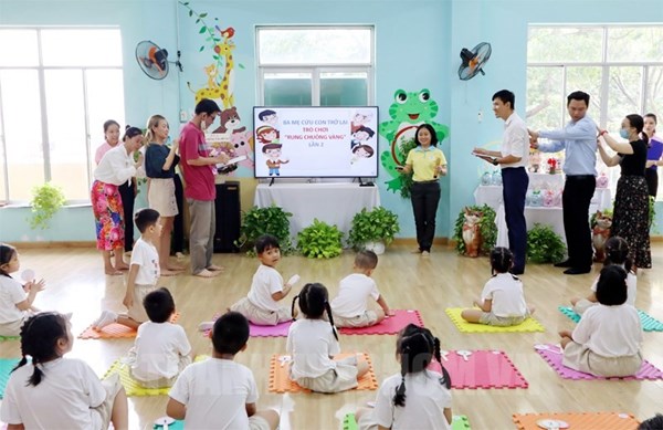 Bài tuyên truyền về công tác phối hợp giữa phụ huynh và nhà trường trong chăm sóc giáo dục trẻ tại trường mầm non hoa phượng