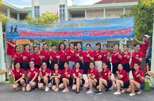 Trường Mầm Non Hoa phượng tổ chức thành công giải chạy chạy Báo Hà Nội mới lần thứ 47 vì hòa bình .