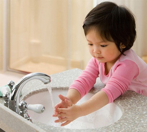8 nguyên tắc giữ vệ sinh cần biết khi nhà có trẻ nhỏ