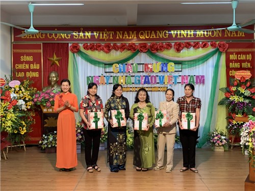 Trường Mầm non Hoa Sen tổ chức buổi Gặp mặt nhân kỷ niệm 36 năm ngày Nhà giáo Việt Nam