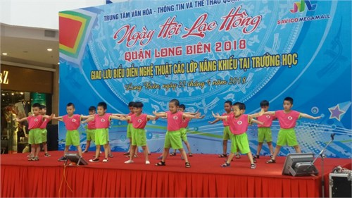 Các bé trường Mầm non Hoa Sen với Ngày hội Lạc Hồng quận Long Biên 2018