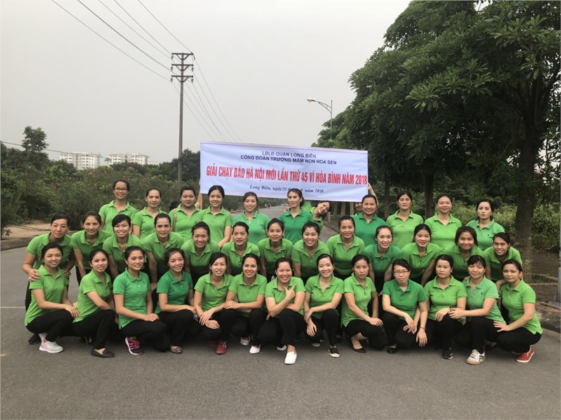Công đoàn viên trường mầm non Hoa Sen tham gia giải chạy Báo Hà Nội mới lần thứ 45  Vì hòa bình  năm 2018