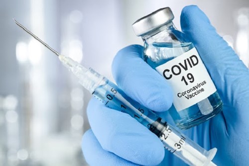 Cán bộ - giáo viên - nhân viên trường Mầm Non Hoa Sữa tham gia tiêm chủng vắc xin phòng Covid-19
