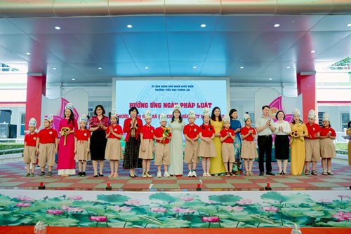Trường Mầm non Hoa Sữa tham gia chương trình hưởng ứng  Ngày Pháp luật nước Cộng hòa Xã hội Chủ nghĩa Việt Nam năm 2022 